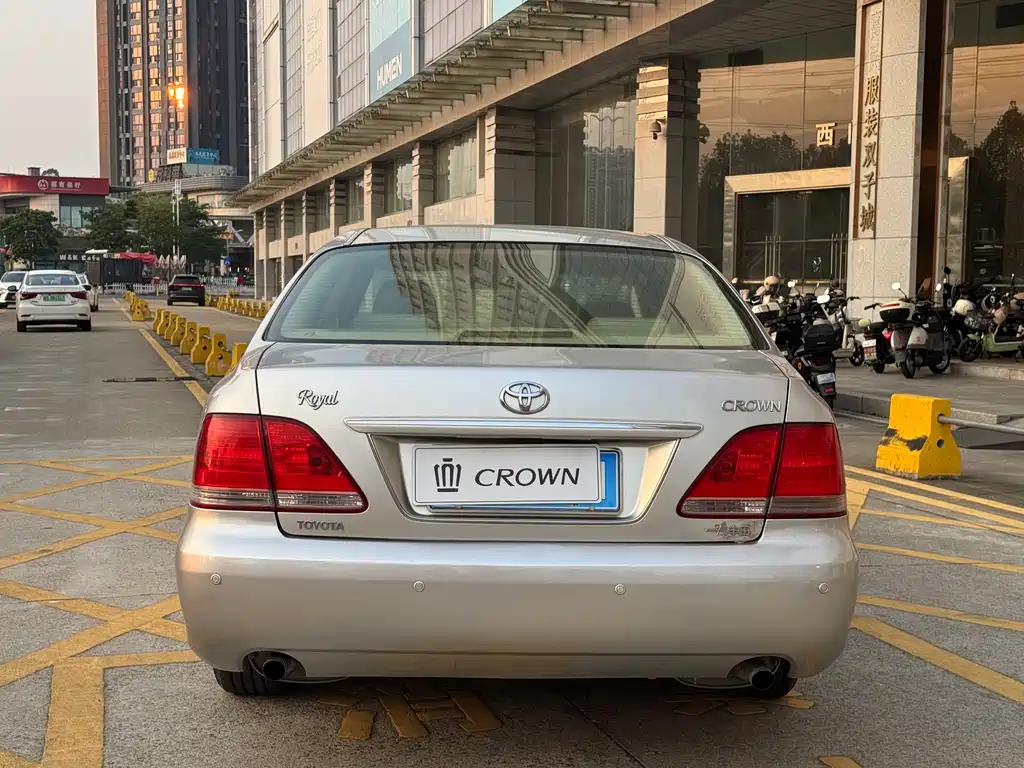 Toyota Crown 2005 3.0L Royal Saloon
