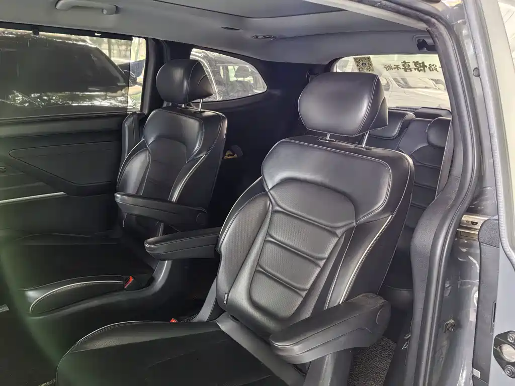 Hyundai Custo — миниатюра 8