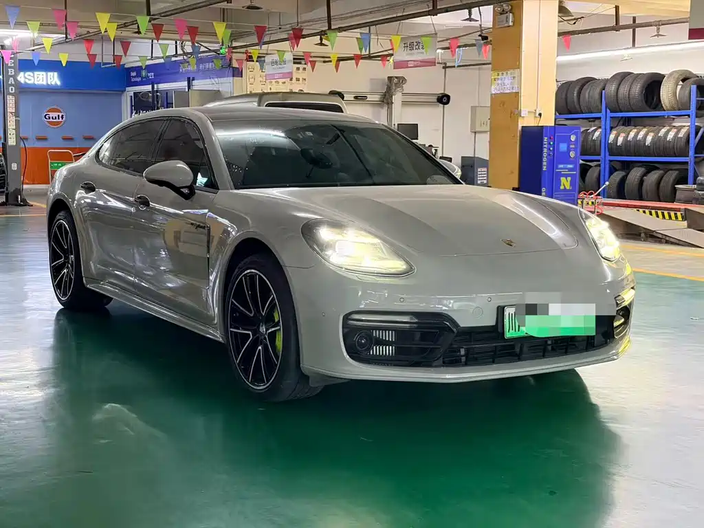 Porsche Panamera Hybrid — миниатюра 2