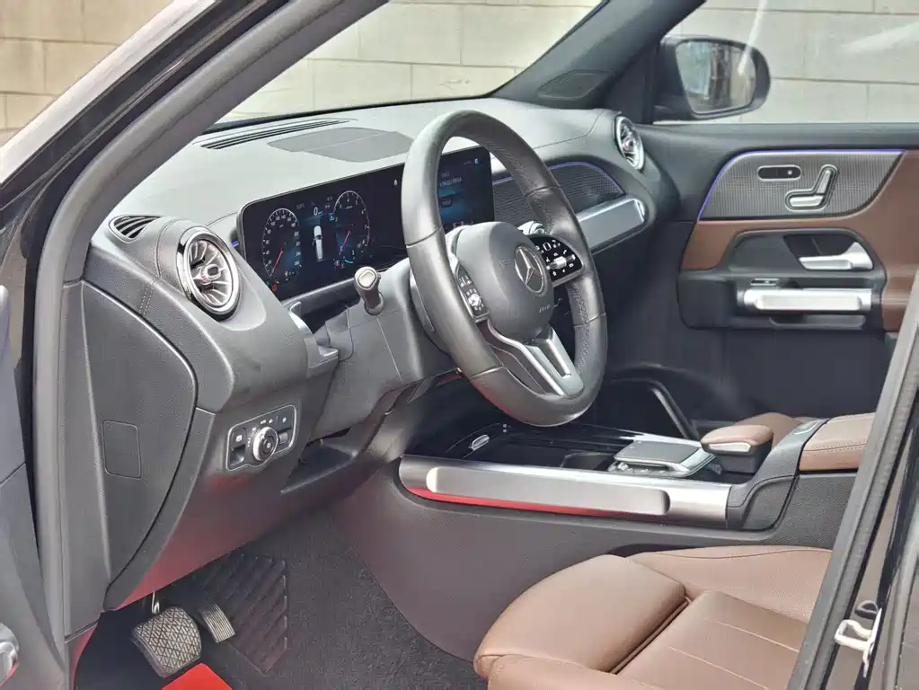 Mercedes-Benz GLB — миниатюра 9