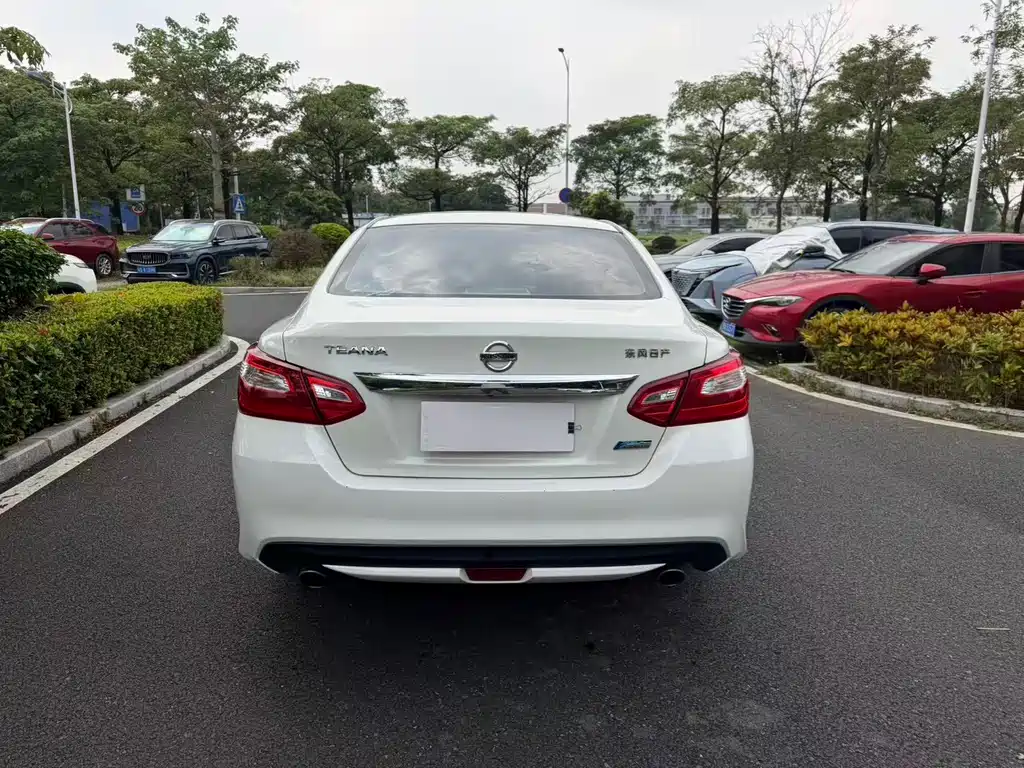 Nissan Teana — миниатюра 11