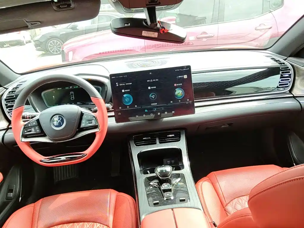 BYD Han — миниатюра 10