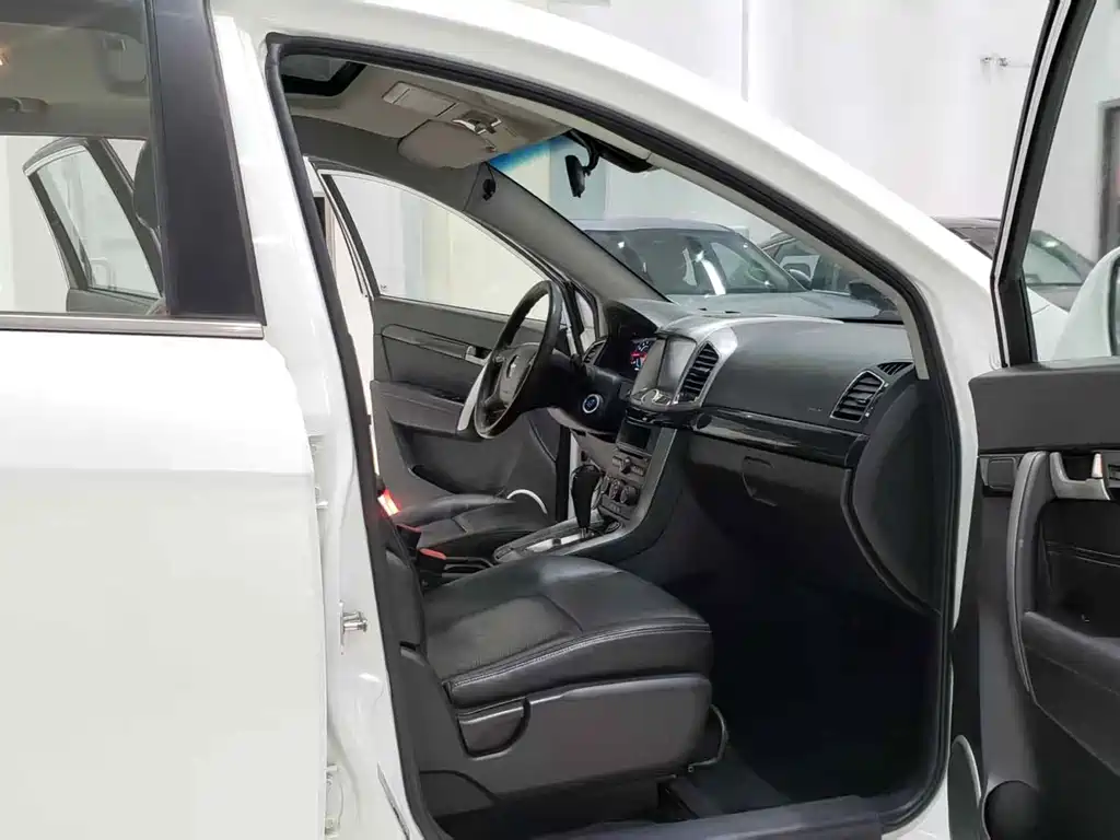 Chevrolet Captiva — миниатюра 8
