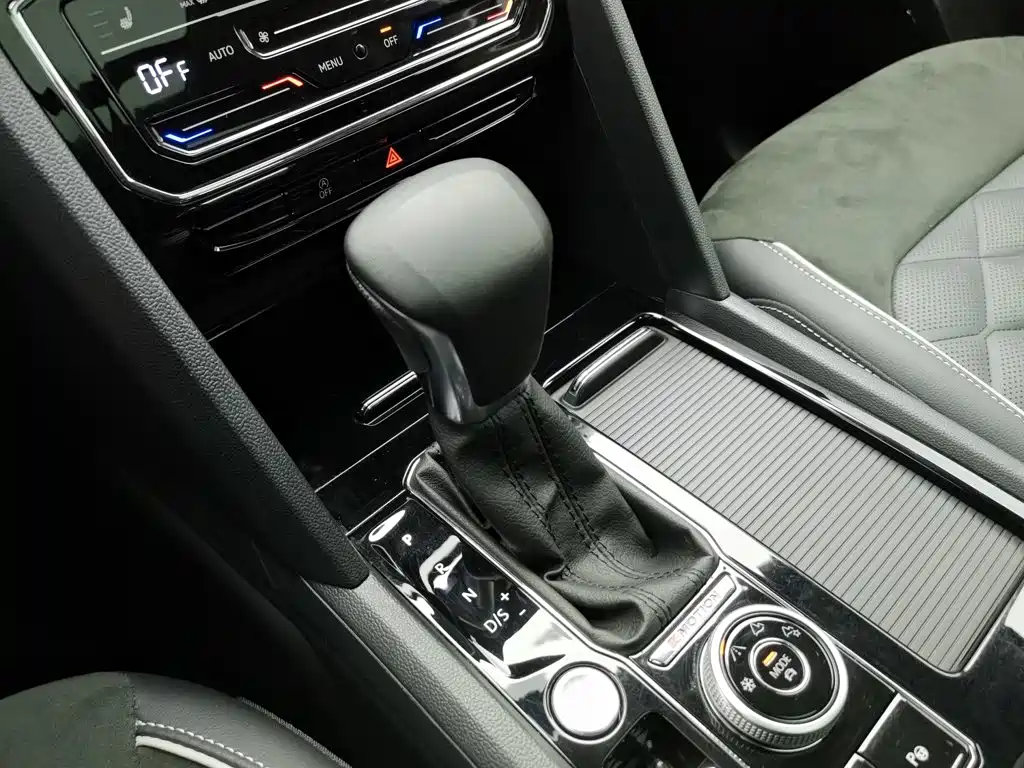 Volkswagen Teramont — миниатюра 13
