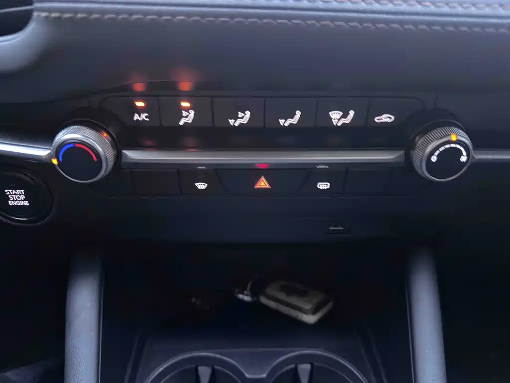 Mazda 3 Axela — миниатюра 12