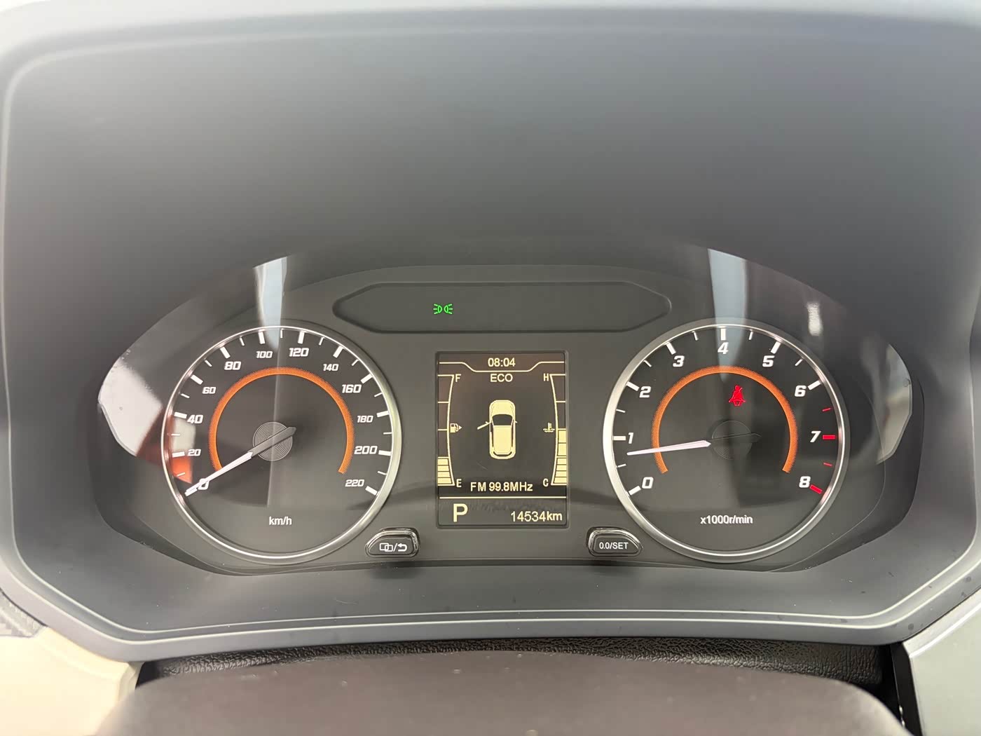 CHERY Tiggo 3x 1.5 л 2022 г. желто-оранжевый, пробег 14000 км