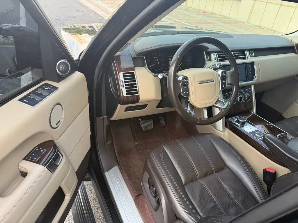 Land Rover Range Rover — миниатюра 4