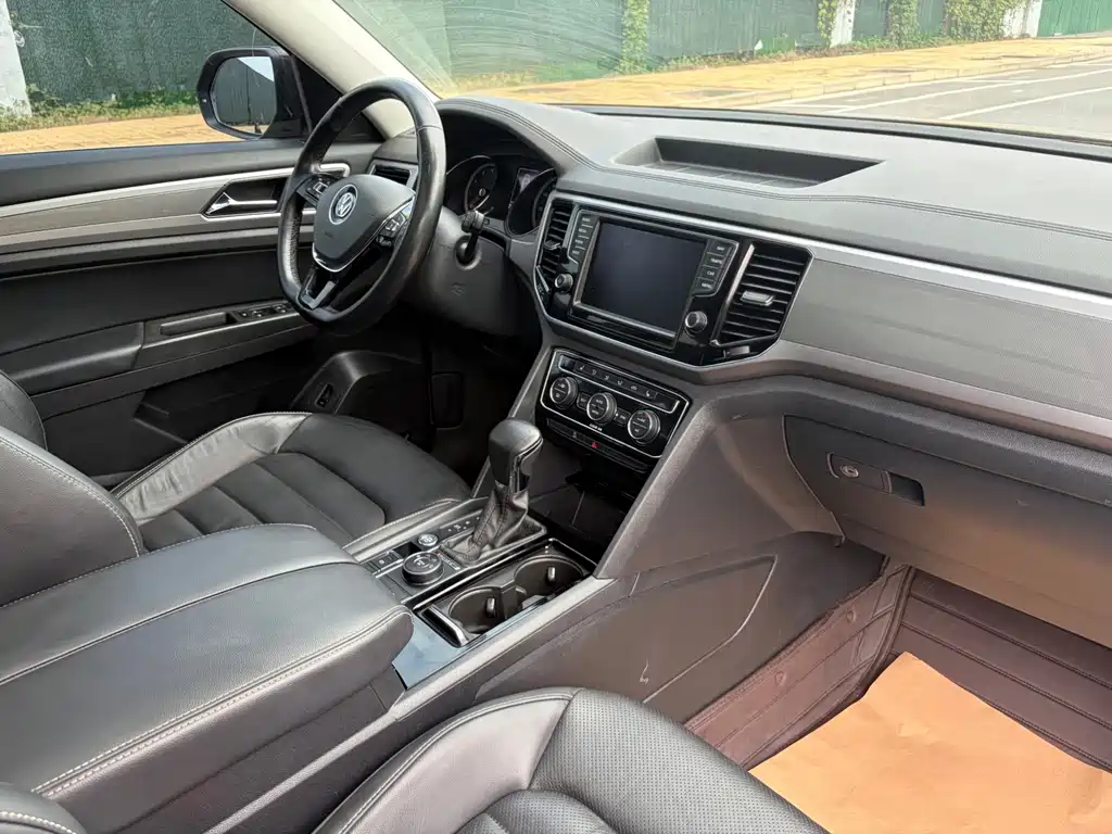 Volkswagen Teramont — миниатюра 10