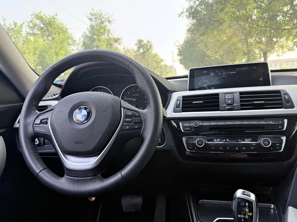 BMW 3 Series GT — миниатюра 8