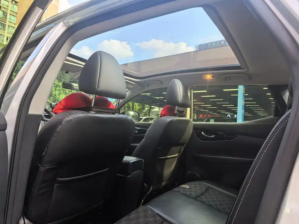 Nissan Qashqai — миниатюра 14