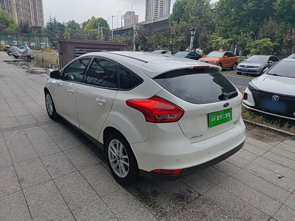 Ford Focus — миниатюра 5