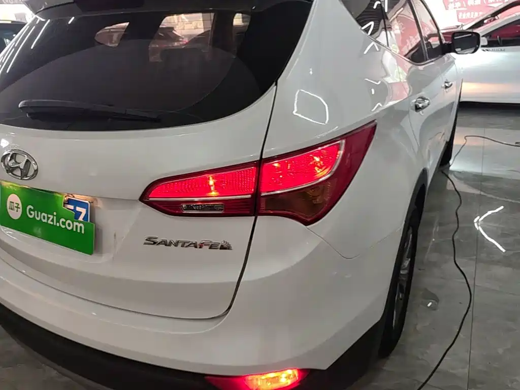Hyundai Santa Fe — миниатюра 8