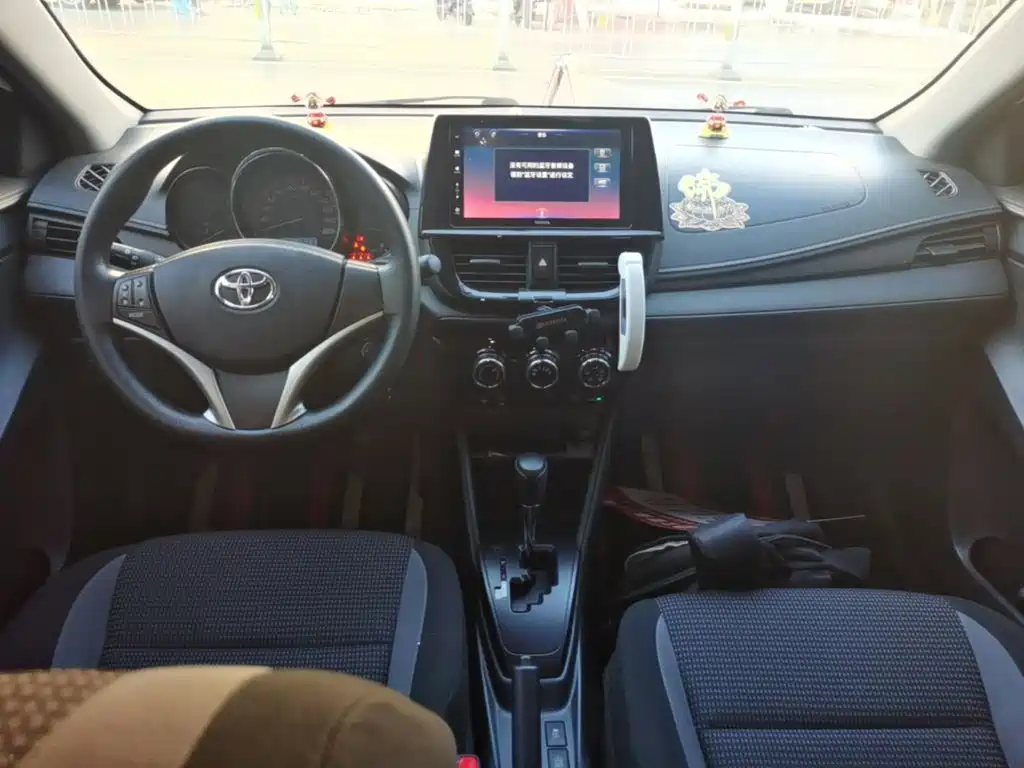 Toyota Vios FS — миниатюра 10