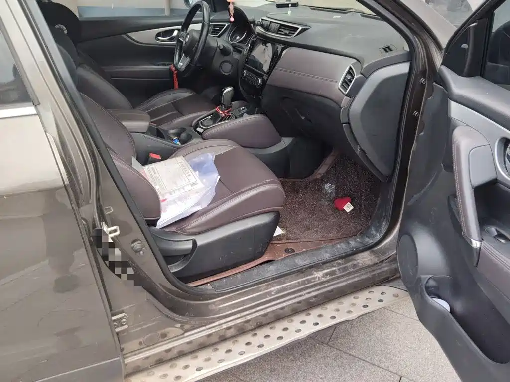 Nissan Qashqai — миниатюра 18