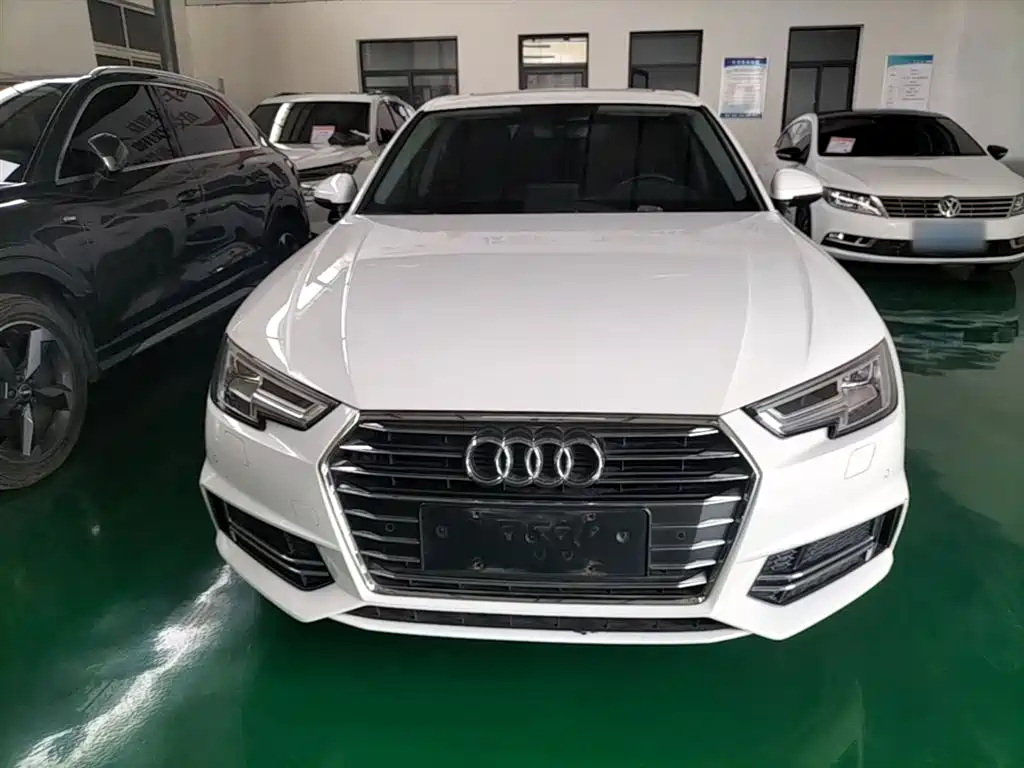 Audi A4L 2019 40 TFSI VI
