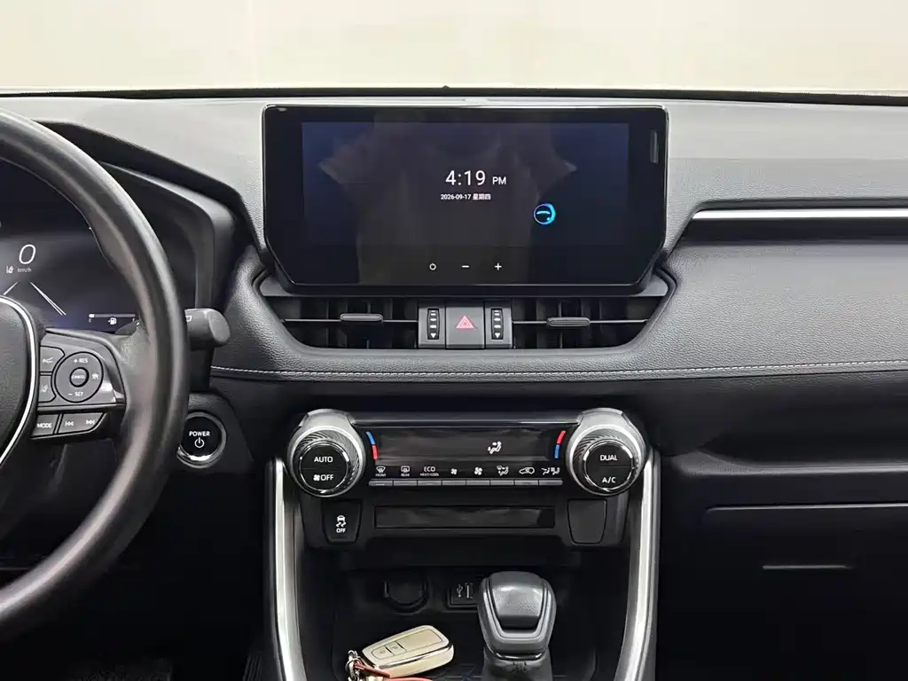 Toyota RAV4 Prime — миниатюра 15
