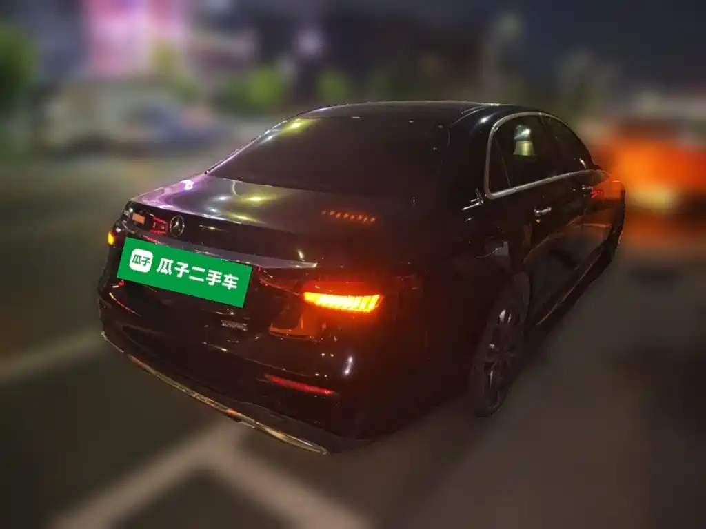 Mercedes-Benz E-Class — миниатюра 4