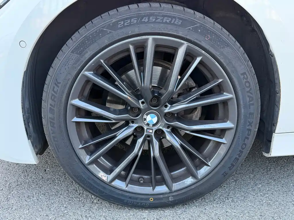 BMW 3 Series — миниатюра 11