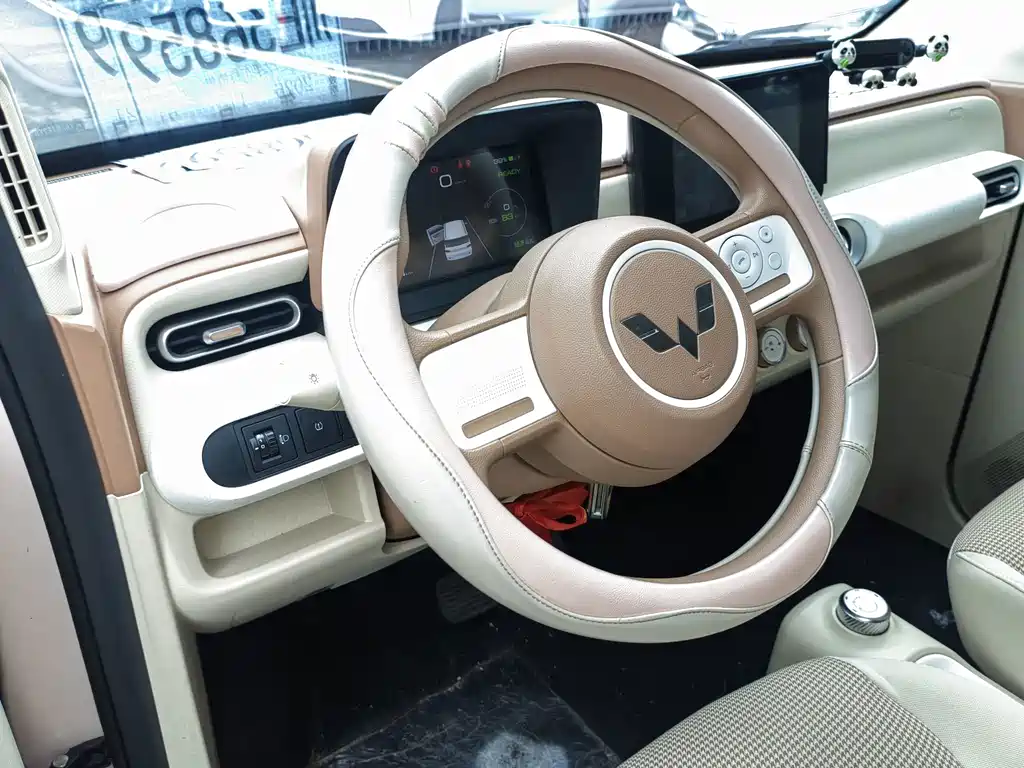Wuling MINIEV — миниатюра 11