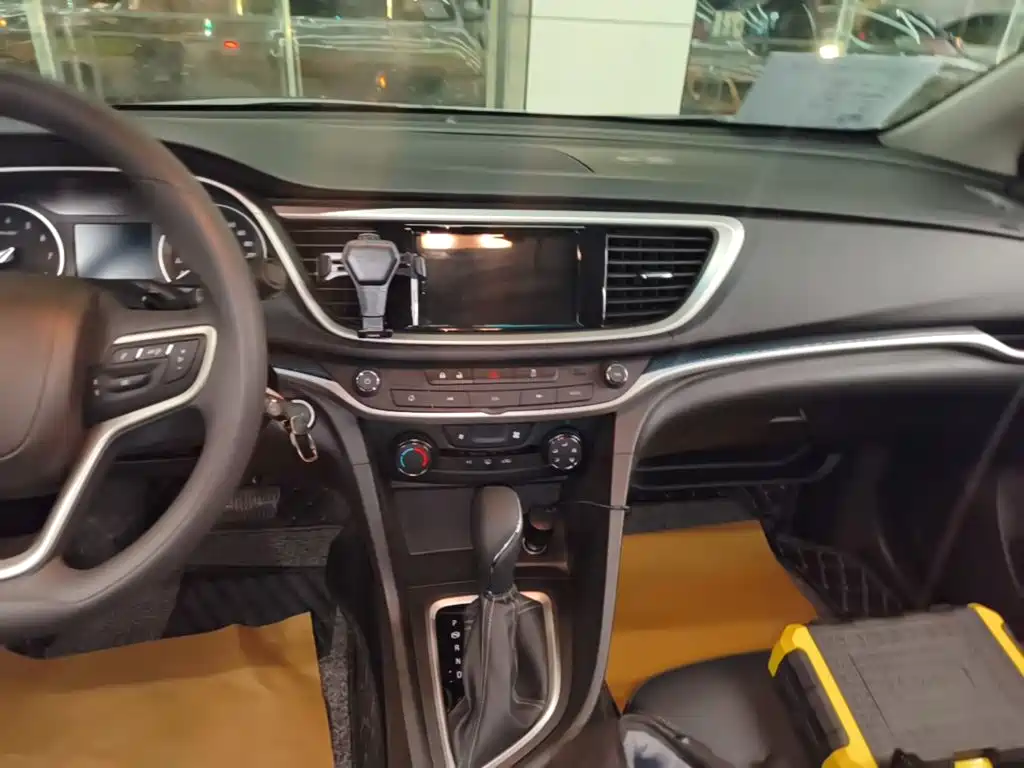 Buick Excelle — миниатюра 13