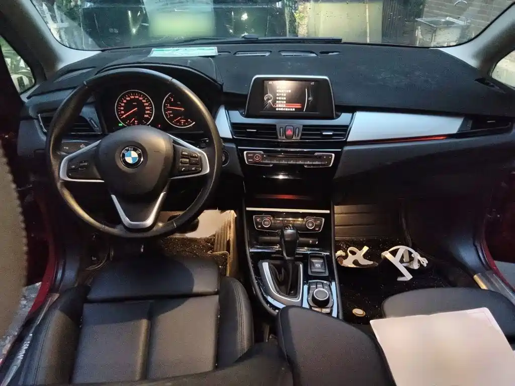 BMW 2 Series Active Tourer — миниатюра 13