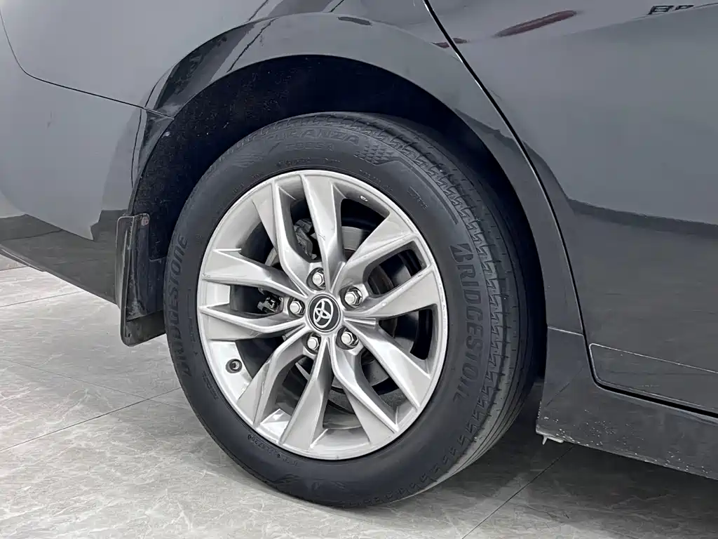 Toyota Avalon 2019 2.5L V