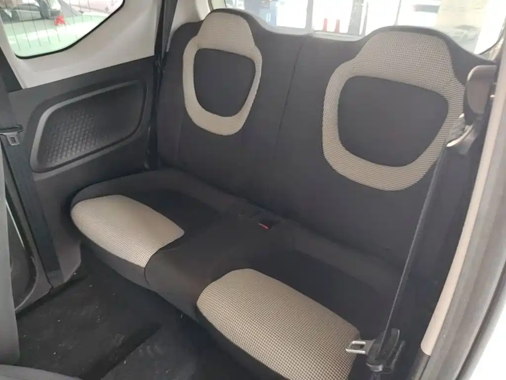 Wuling MINIEV — миниатюра 17