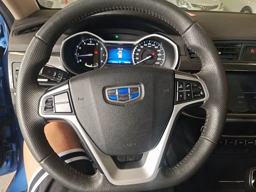 Geely Emgrand — миниатюра 11
