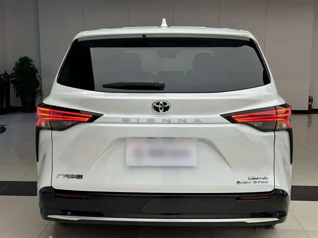 Toyota Sienna — миниатюра 15
