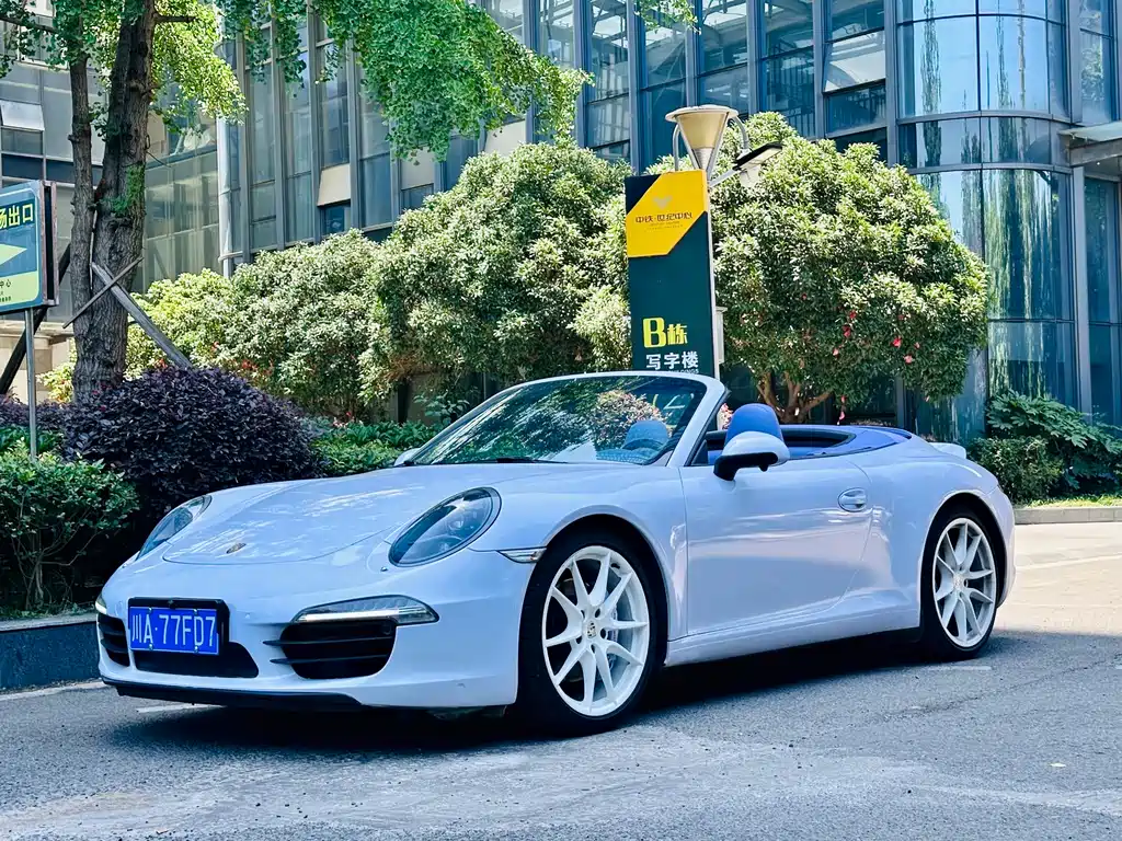 Porsche 911 2012 Carrera S 3.8L