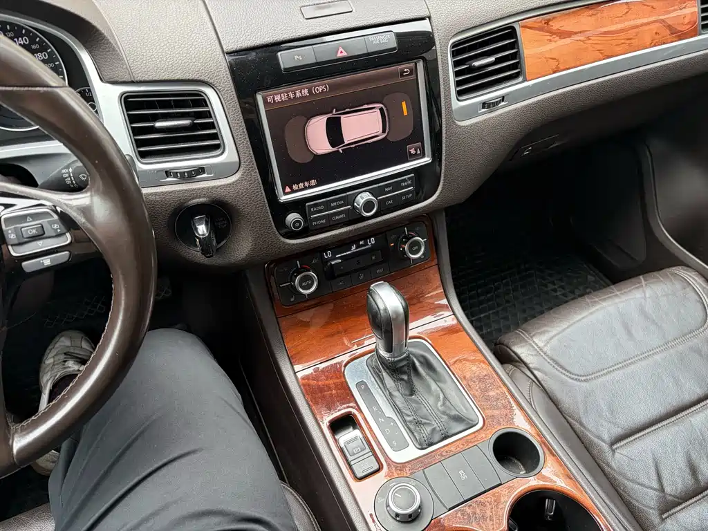 Volkswagen Touareg — миниатюра 12