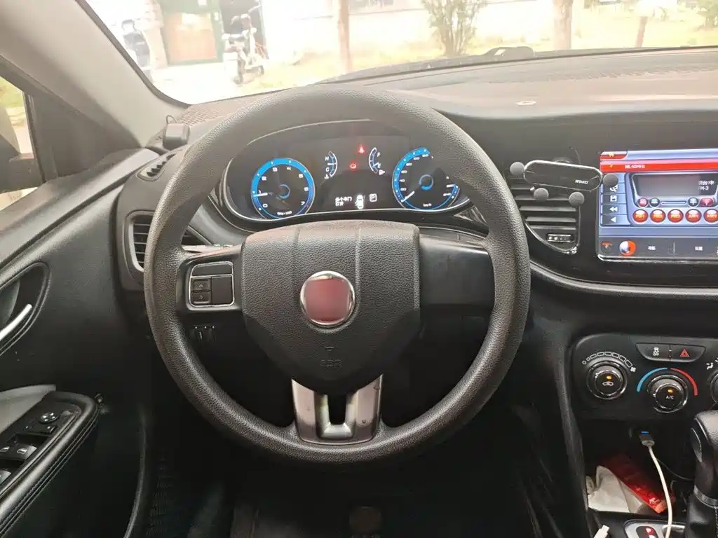 Fiat Viaggio — миниатюра 13