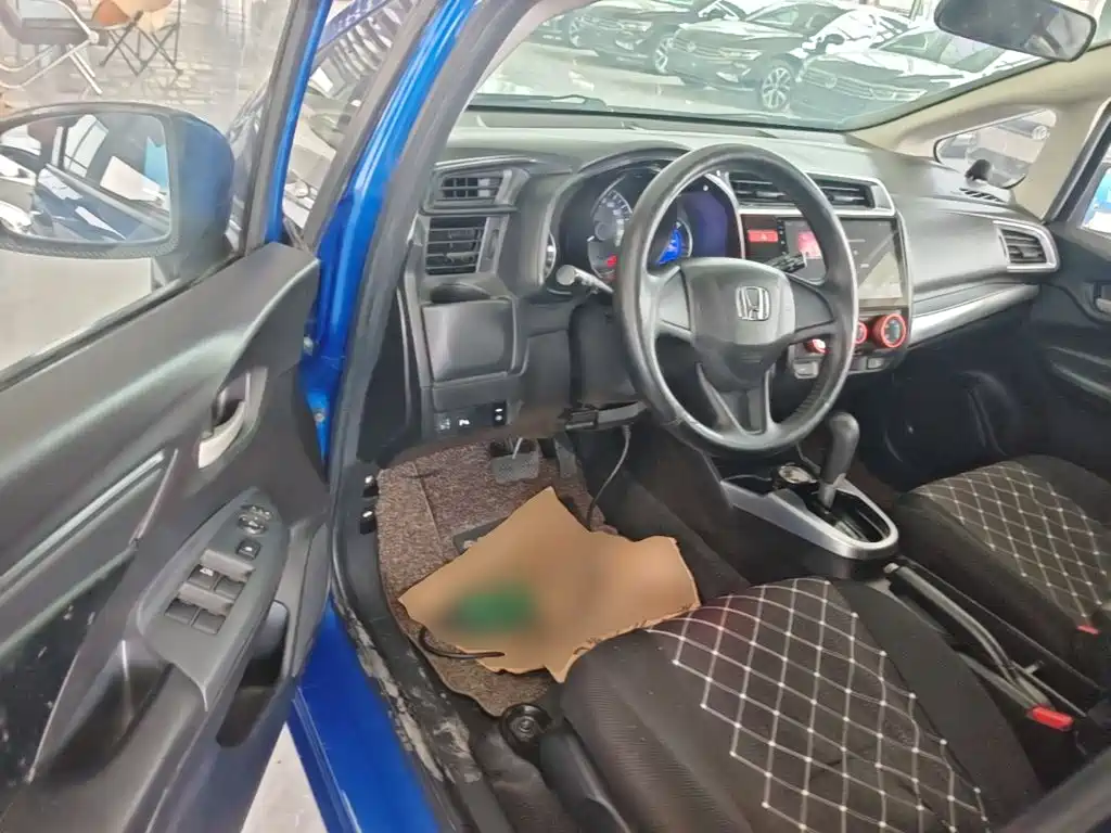 Honda Fit — миниатюра 16