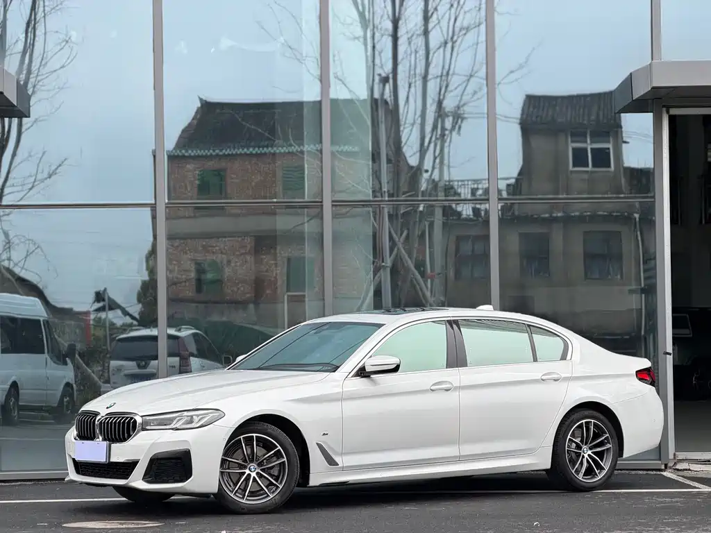BMW 5 Series 2022