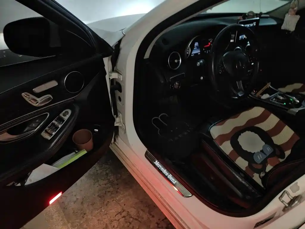 Mercedes-Benz C-Class — миниатюра 14