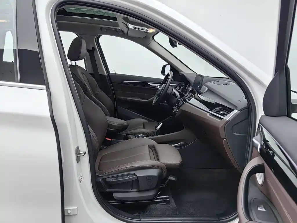 BMW X1 — миниатюра 23