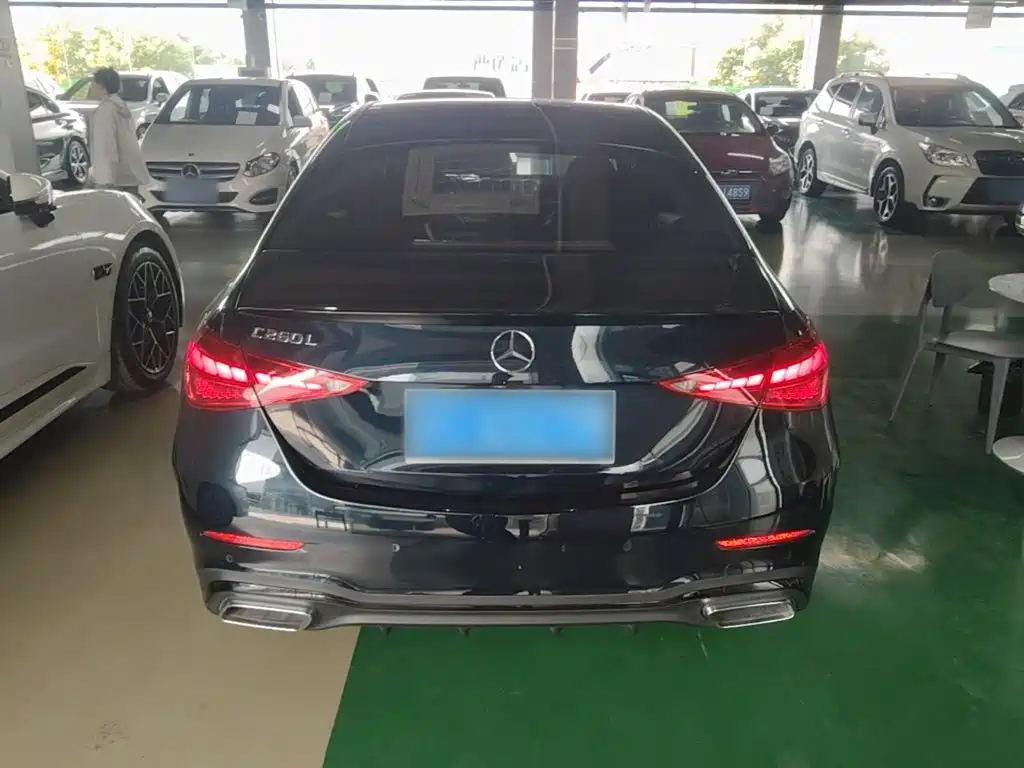 Mercedes-Benz C-Class — миниатюра 6