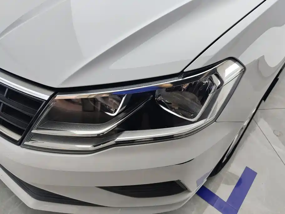 Volkswagen Jetta — миниатюра 5