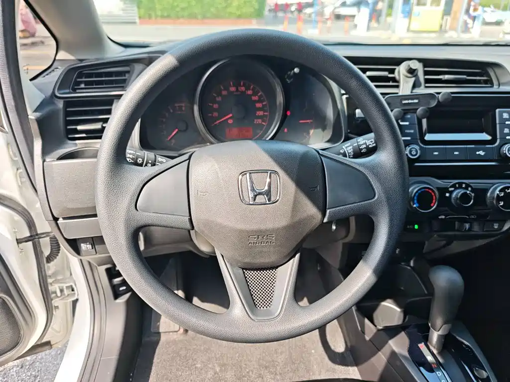 Honda Fit — миниатюра 13