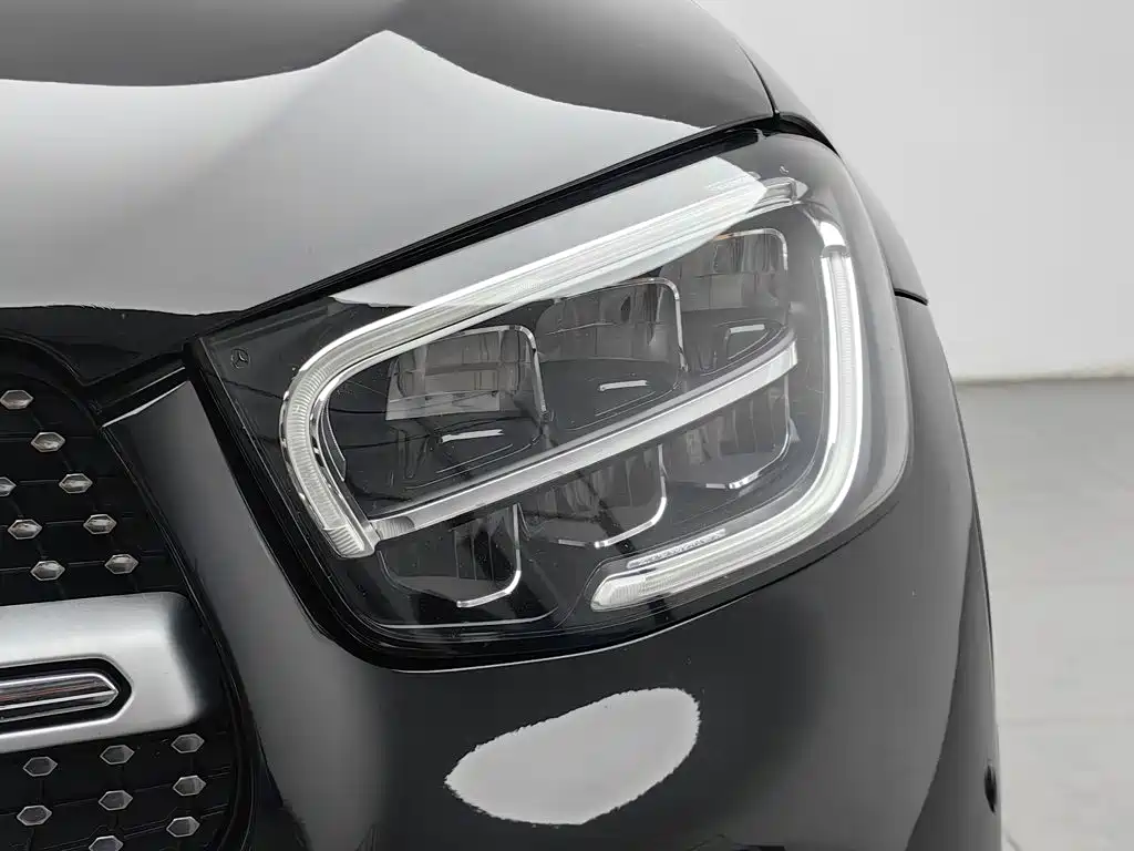 Mercedes-Benz GLC — миниатюра 7