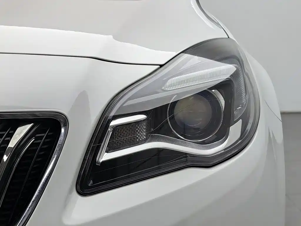 Buick Regal — миниатюра 7