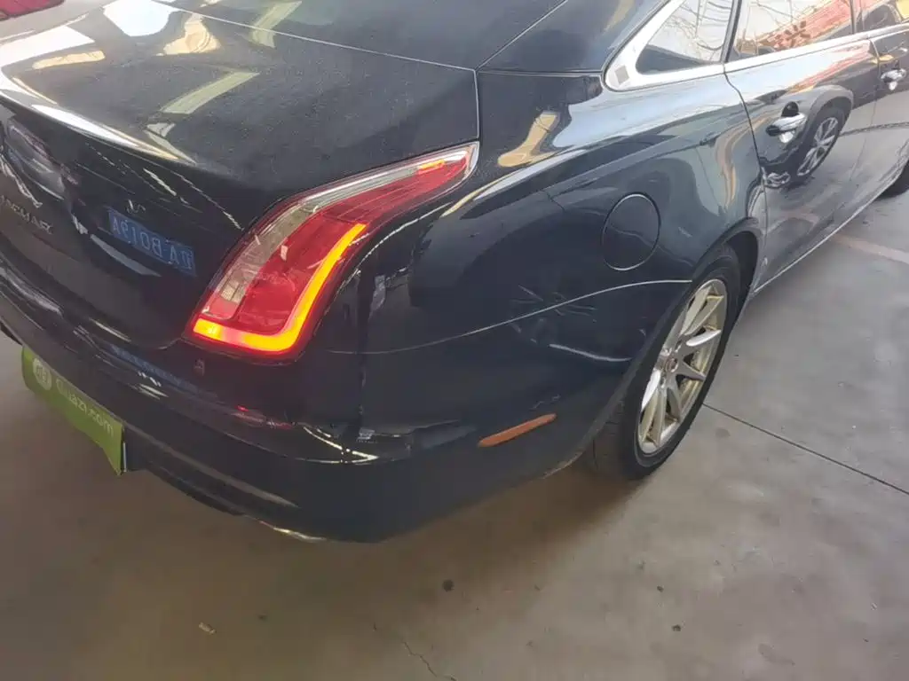 Jaguar XJ — миниатюра 8