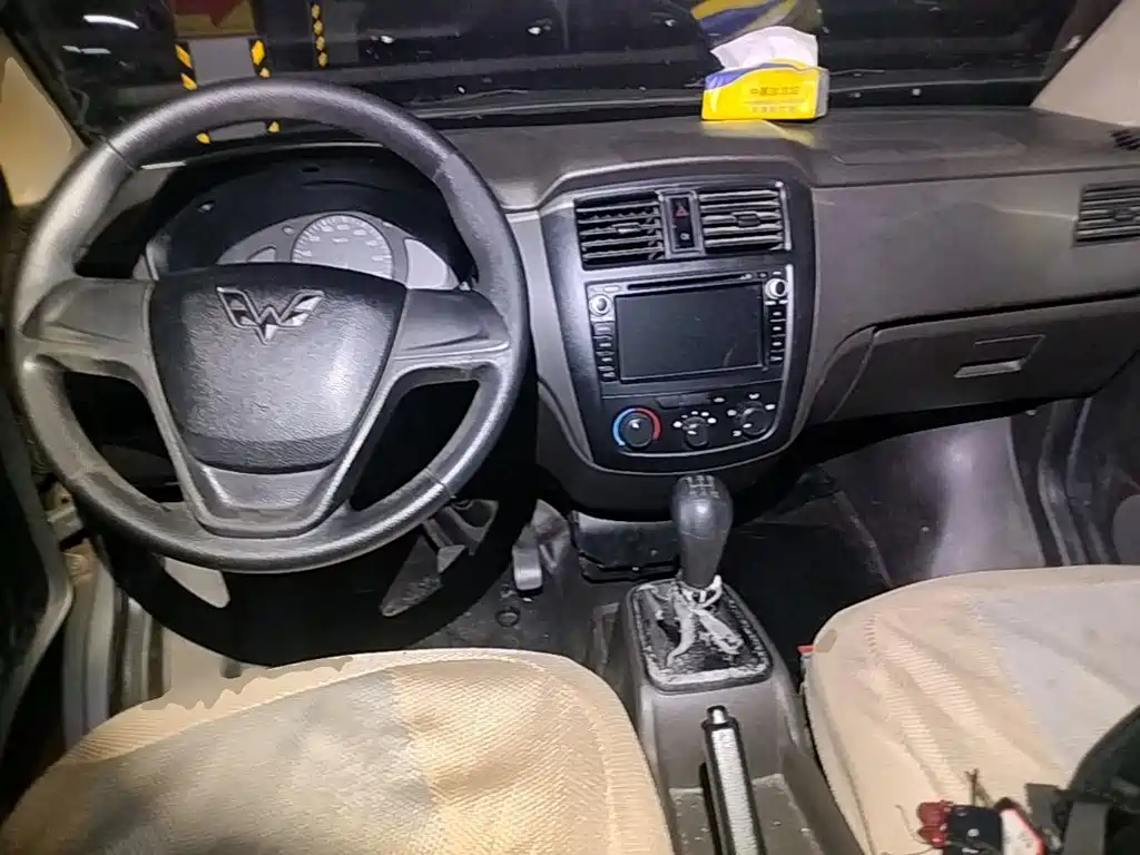Wuling Rongguang — миниатюра 14
