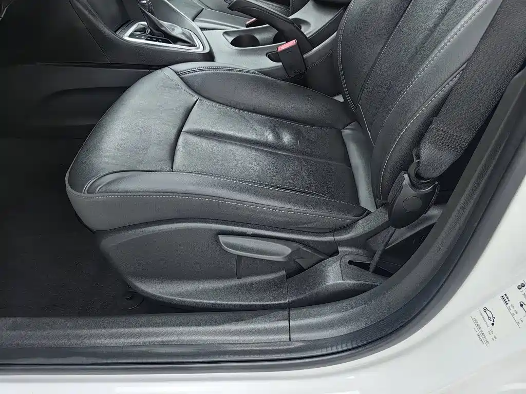Buick Excelle — миниатюра 20