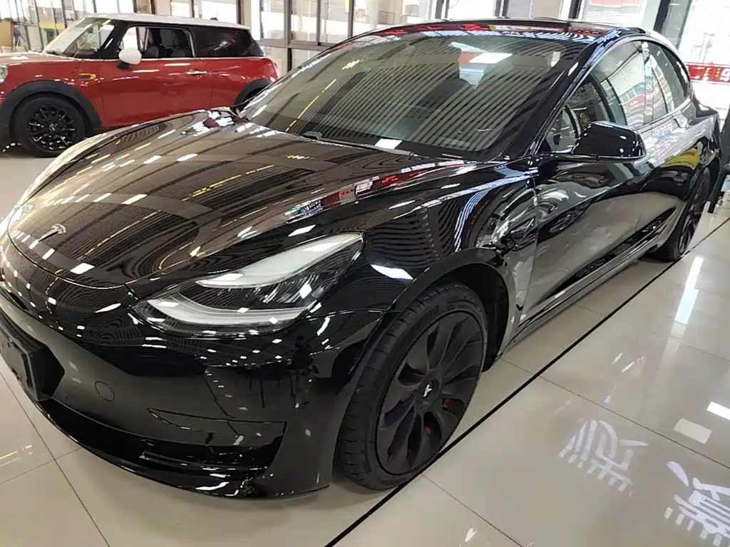 Tesla Model 3 — миниатюра 2