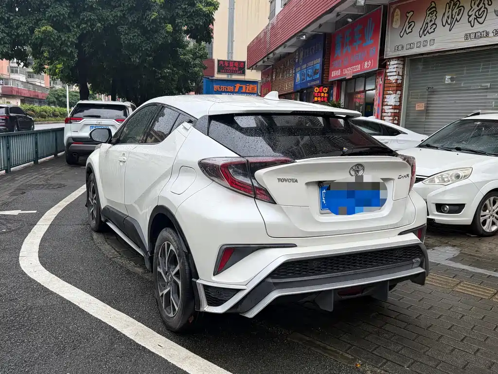 Toyota C-HR — миниатюра 6