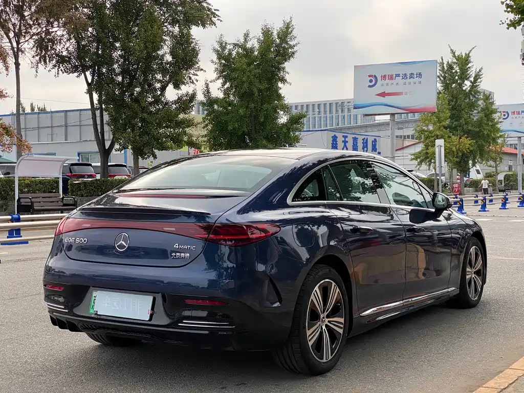 Mercedes-Benz EQE — миниатюра 12