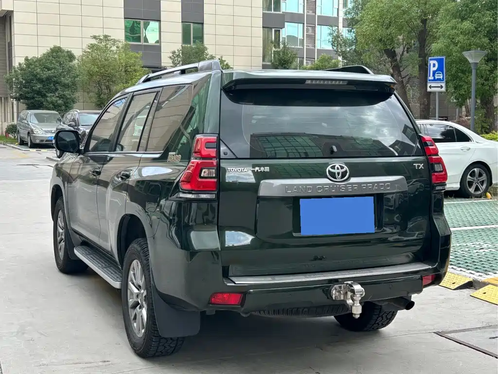 TOYOTA PRADO