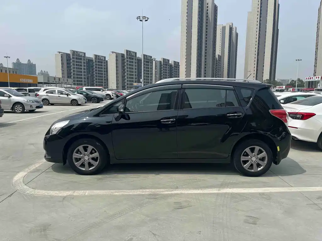 Toyota Verso — миниатюра 4