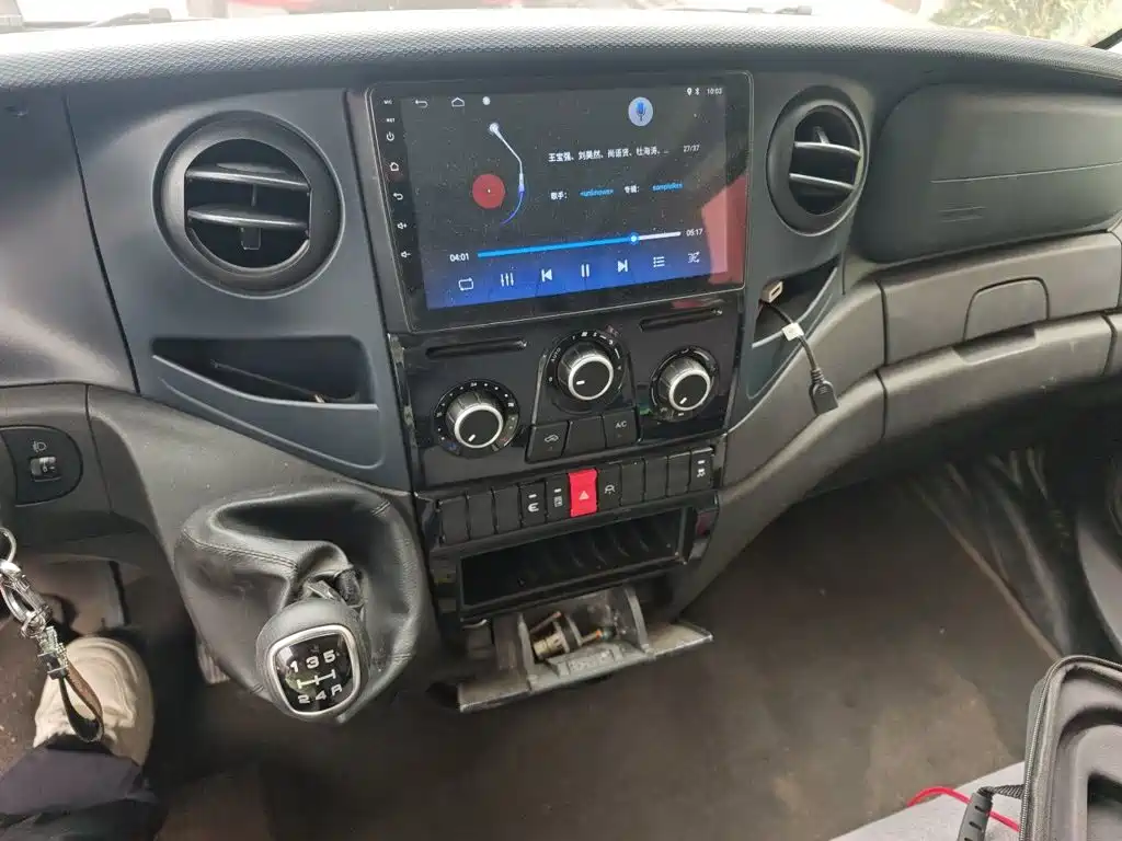 IVECO Ousheng — миниатюра 9